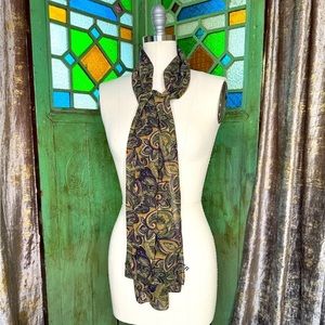 Ultra Chic Scarf 🧣